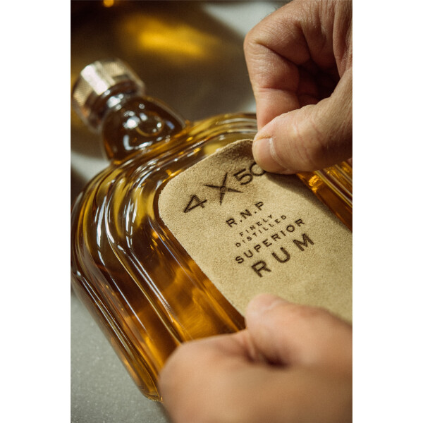 4x50 R.N.P Finaly Distilled Rum 40,5% Vol., 0,7 Liter